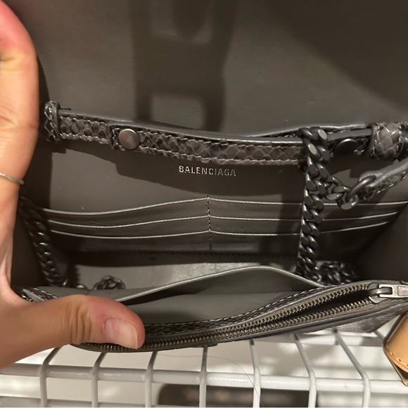 Balenciaga wallet on a chain (used once) - Picture 5 of 6